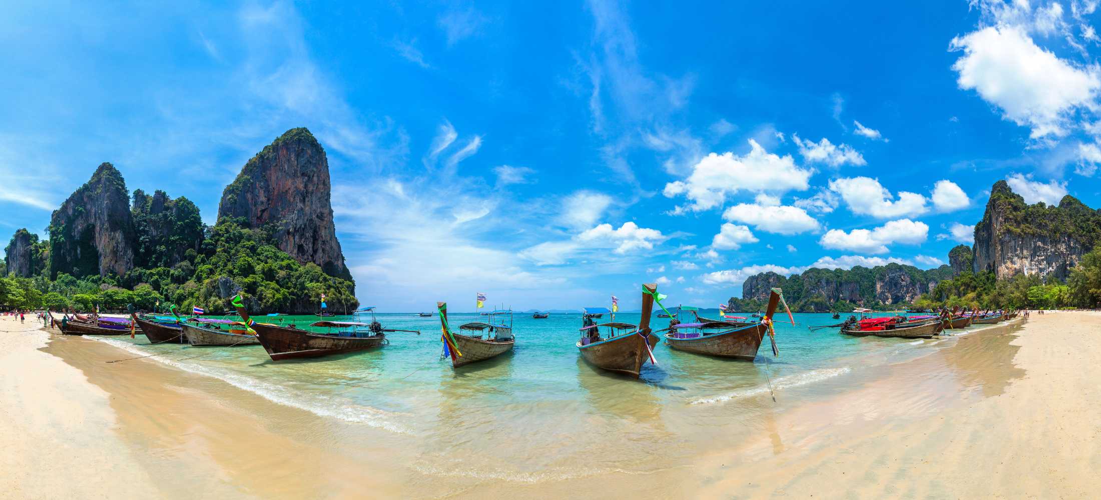 Bangkok Tour Packages: Temples, Nightlife & City Experiences