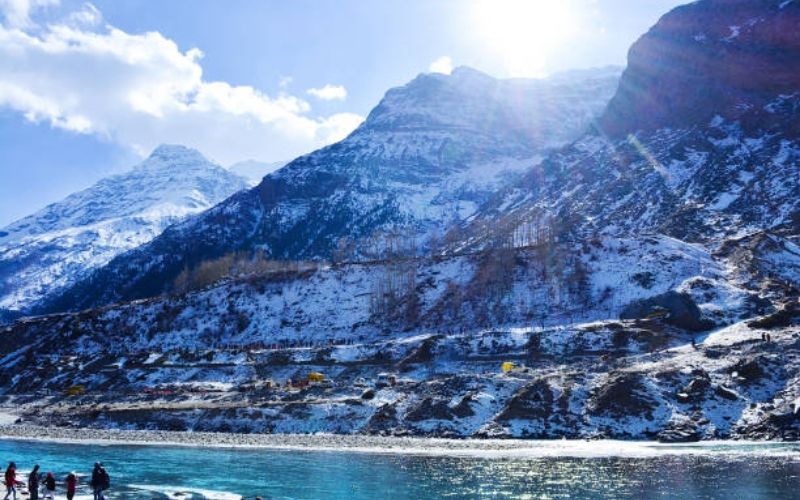 Snow Trails & Scenic Tales