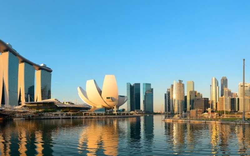 Sunsets & Skylines: Singapore to Thailand Escape