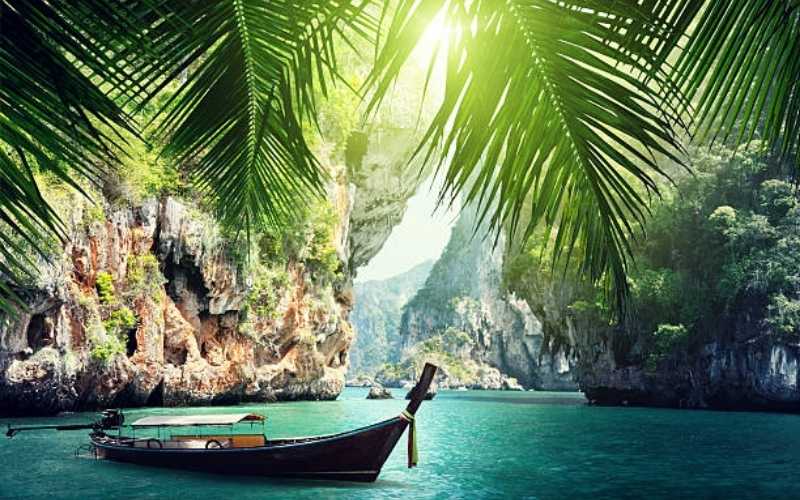 Island to Capital: The Ultimate Thailand Discovery