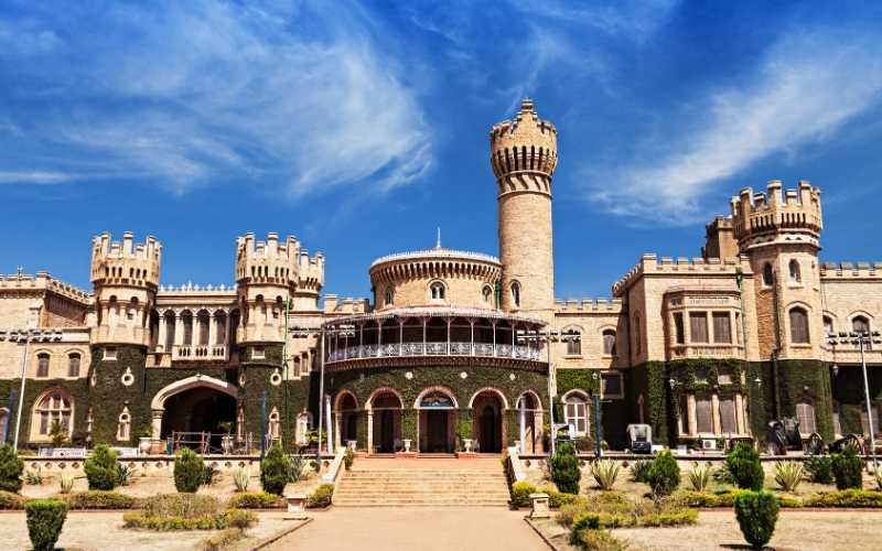 Palaces, Plantations & Peaks