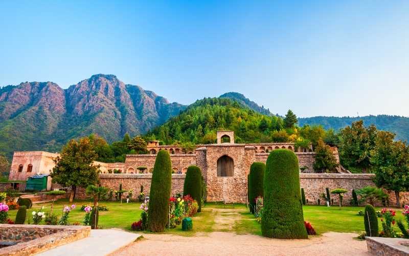 Jewel of the North: Kashmir Getaway